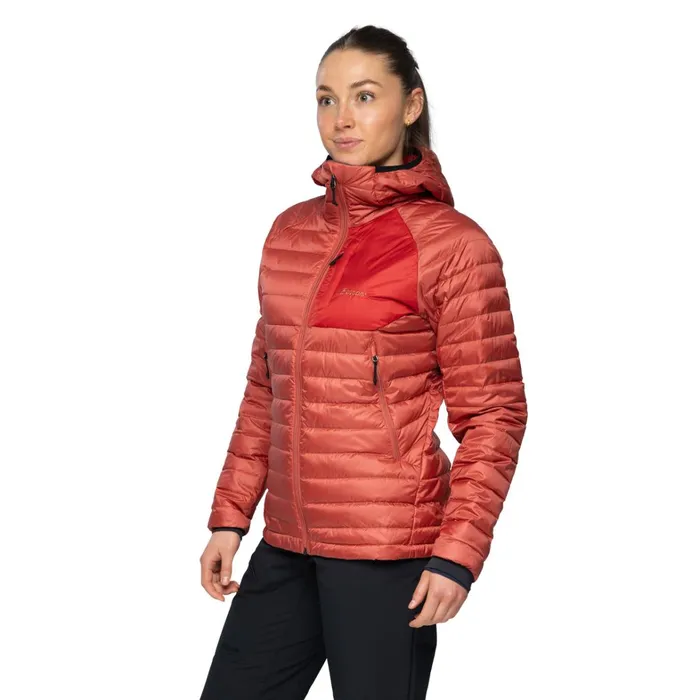Bergans Of Norway Down Jackets Vaagaa Light Down Jacket Hood Rusty Dust Crimson Red 8211 Women