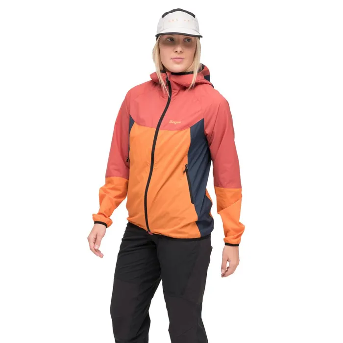 Bergans Of Norway Softshell Jackets Vaagaa Windbreaker Jacket Faded Orange Rusty Dust 8211 Women