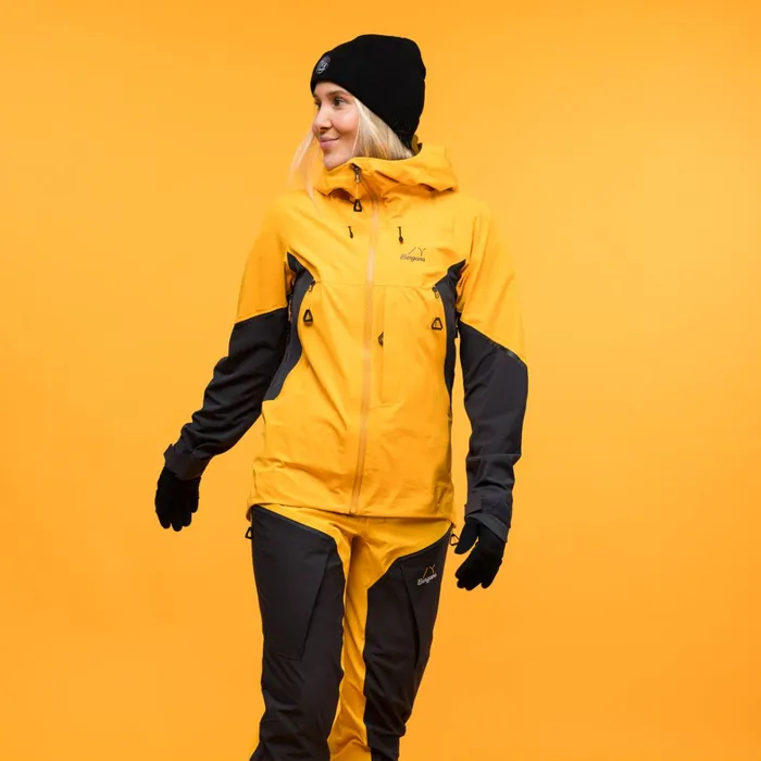 Bergans Of Norway Softshell Jackets Y Mountainline Hybrid Softshell Jacket Mango Yellow Dark Shadow Grey 8211 Women