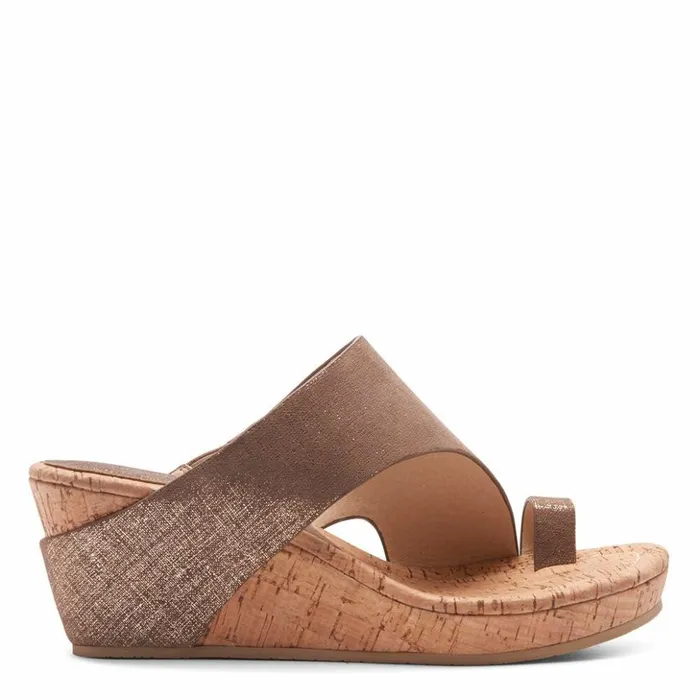 Casual Women Donald Pliner GYER Light Bronze