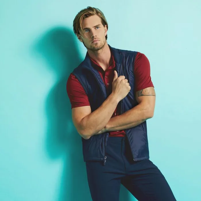 GFORE EMBROIDERED SKULL and TEES TECH JERSEY MODERN SPREAD COLLAR POLO Rhubarb Men Polos GFORE EMBROIDERED SKULL and TEES TECH JERSEY MODERN SPREAD COLLAR POLO Rhubarb Men Polos