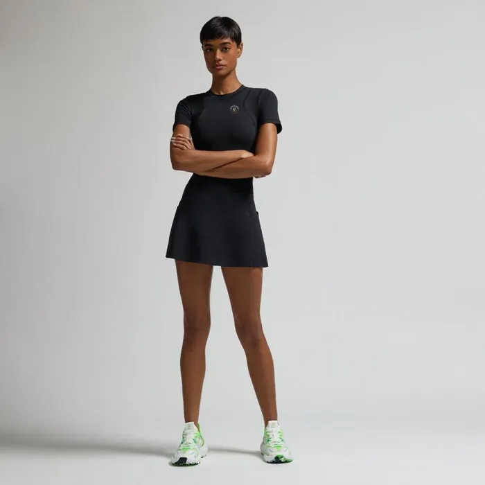 GFORE LTD RELEASE 2025 US OPEN ESSENTIAL TECH COTTON JERSEY OPS TEE Onyx Women Polos and Shirts GFORE LTD RELEASE 2025 US OPEN ESSENTIAL TECH COTTON JERSEY OPS TEE Onyx Women Polos and Shirts