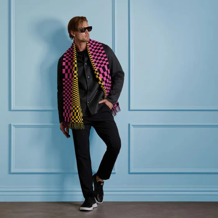 GFORE LTD RELEASE DISTORTED CHECK MERINO WOOL SCARF Cyberknockout Pink MenWomen Novelty GFORE LTD RELEASE DISTORTED CHECK MERINO WOOL SCARF Cyberknockout Pink MenWomen Novelty