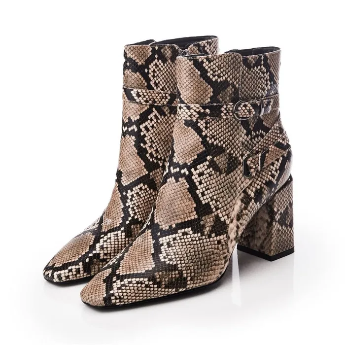 Heeled And Wedge Boots Women Moda In Pelle Kamina Natural Snake Print