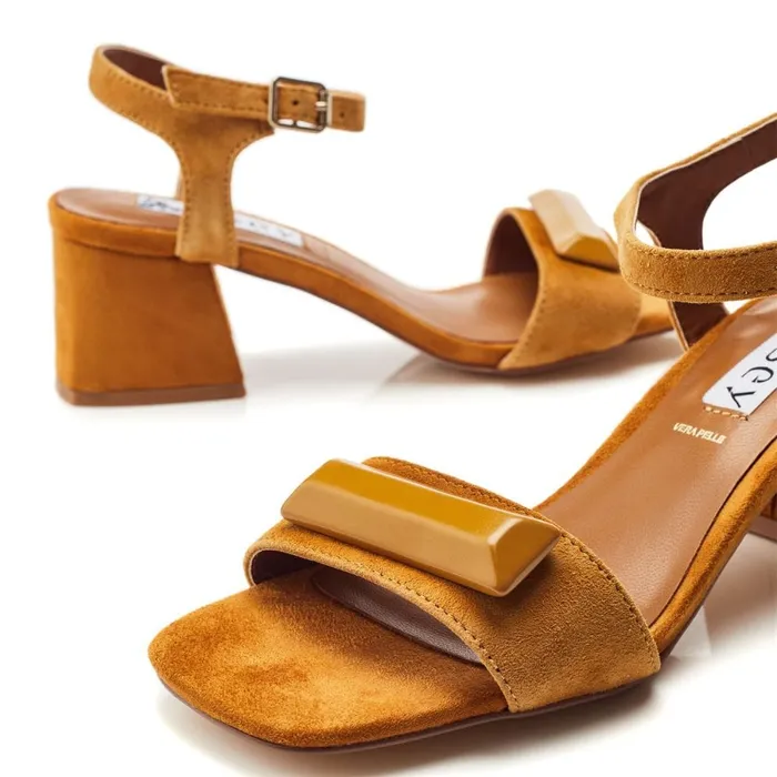 Heeled Sandals Women Moda In Pelle Bsoleful BSurrey Tan Suede
