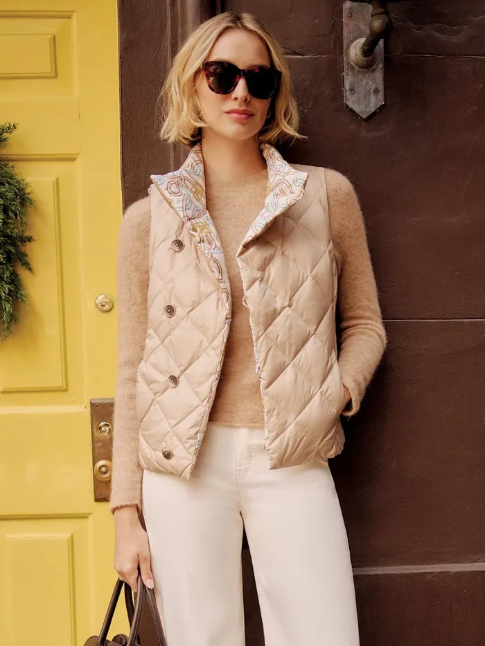 Jackets and Outerwear Women JMcLaughlin Vivian Reversible Puffer Vest In Neo Beltmore Con Off Whitebluesand Jackets and Outerwear Women JMcLaughlin Vivian Reversible Puffer Vest In Neo Beltmore Con Off Whitebluesand