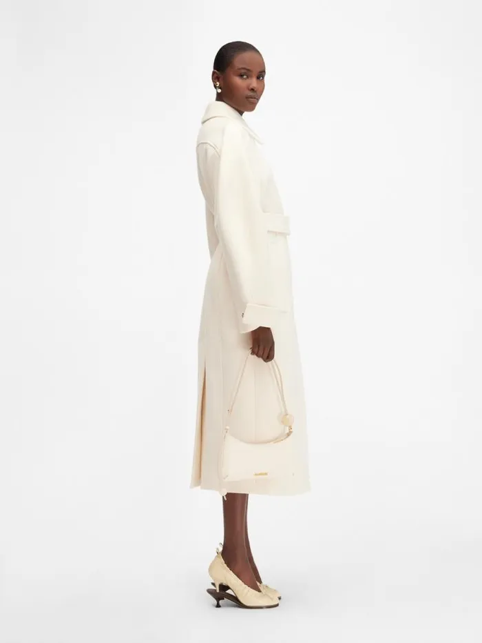 JACQUEMUS The Bari Coat Offwhite Women Coats and Jackets JACQUEMUS The Bari Coat Offwhite Women Coats and Jackets