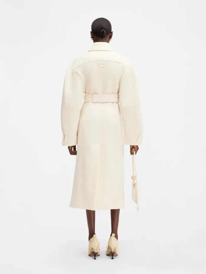 JACQUEMUS The Bari Coat Offwhite Women Coats and Jackets JACQUEMUS The Bari Coat Offwhite Women Coats and Jackets