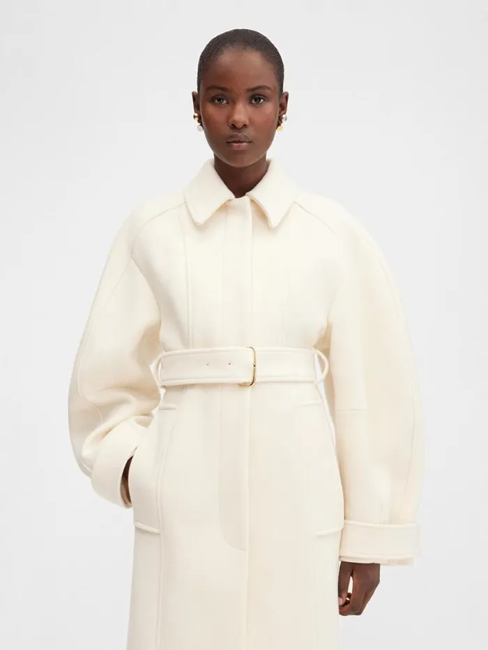 JACQUEMUS The Bari Coat Offwhite Women Coats and Jackets JACQUEMUS The Bari Coat Offwhite Women Coats and Jackets