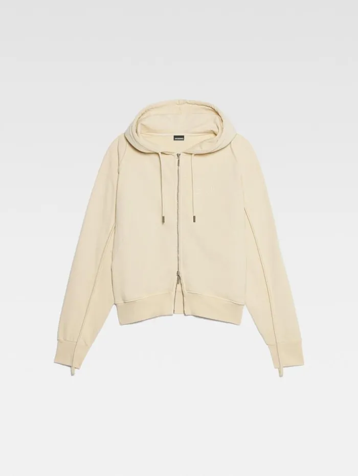 JACQUEMUS The Camargue Zipped Sweatshirt Light Beige Men Sweatshirts and Joggings JACQUEMUS The Camargue Zipped Sweatshirt Light Beige Men Sweatshirts and Joggings