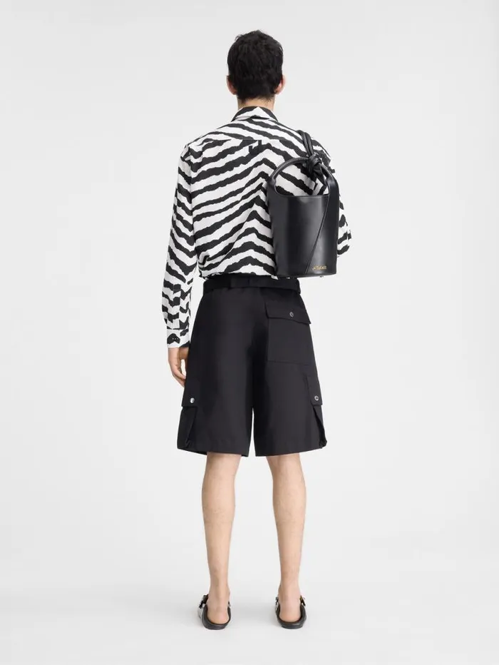 JACQUEMUS The Cargo Bermuda Shorts Black Men Trousers and Shorts JACQUEMUS The Cargo Bermuda Shorts Black Men Trousers and Shorts