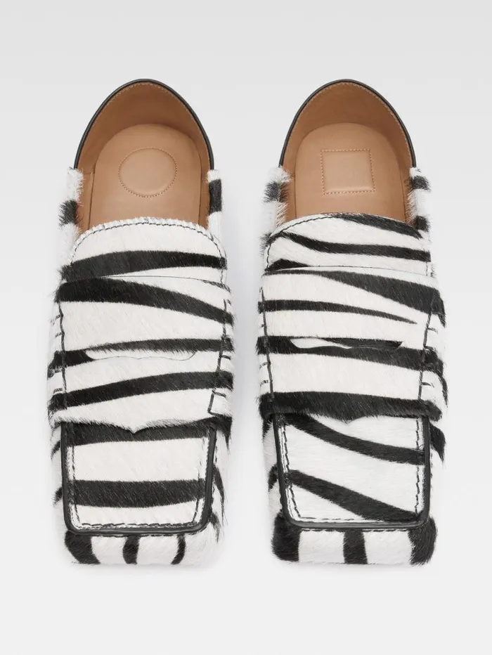 JACQUEMUS The Carr Loafers Black and White Zebra Women Shoes JACQUEMUS The Carr Loafers Black and White Zebra Women Shoes