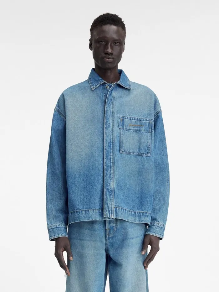 JACQUEMUS The DeNmes Denim Shirt Bluetabac Men Shirts JACQUEMUS The DeNmes Denim Shirt Bluetabac Men Shirts