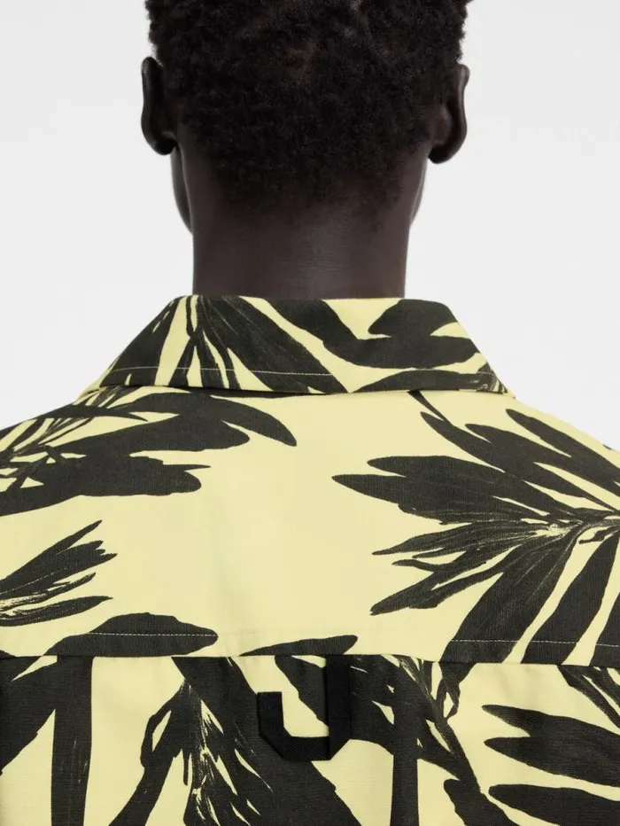 JACQUEMUS The Jean Shirt Print Foliage Black Yellow Men Shirts JACQUEMUS The Jean Shirt Print Foliage Black Yellow Men Shirts