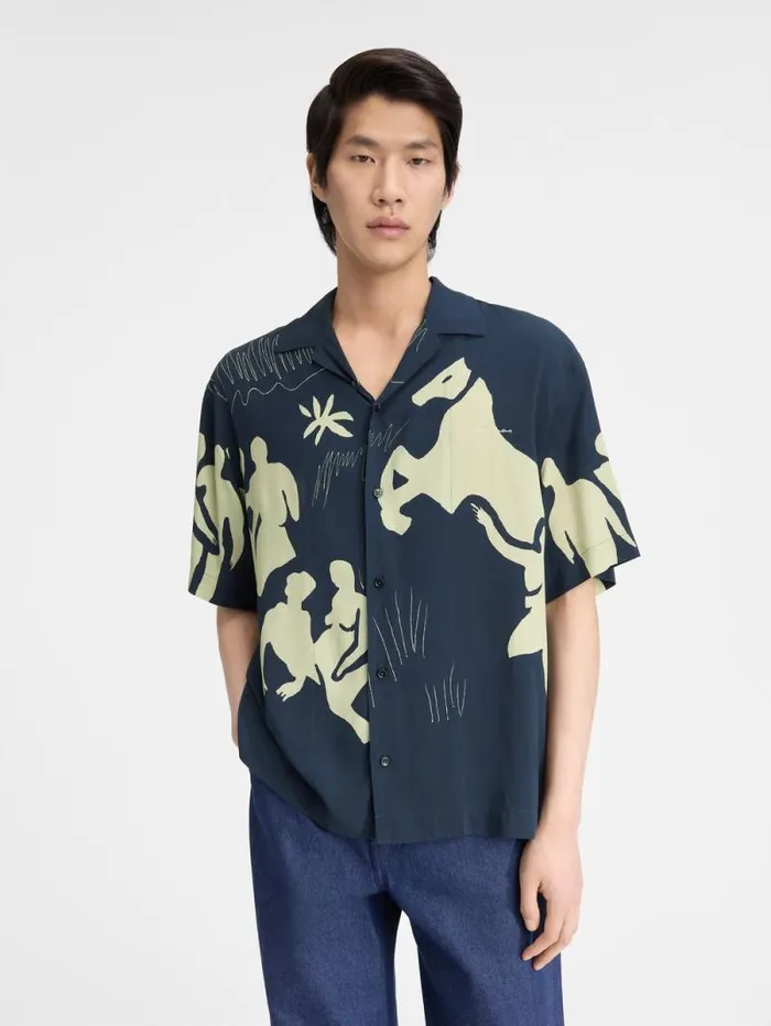 JACQUEMUS The Jean Shirt Print Horse Scene Navy Men Shirts JACQUEMUS The Jean Shirt Print Horse Scene Navy Men Shirts