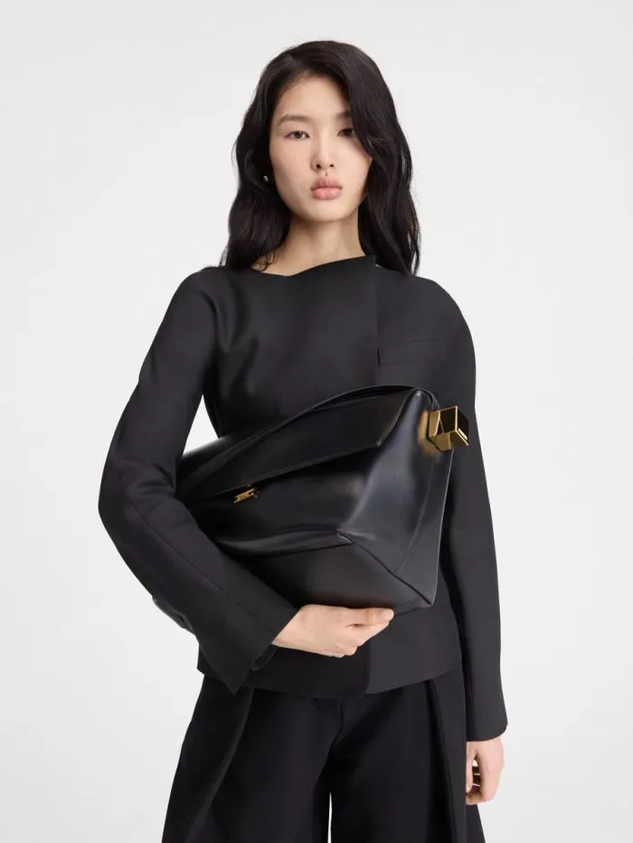 JACQUEMUS The Large Rond Carr Black Women Shoulder Bags