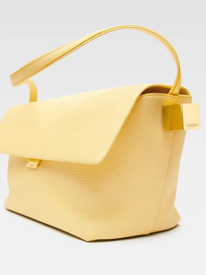 JACQUEMUS The Large Rond Carr Light Yellow Women Shoulder Bags JACQUEMUS The Large Rond Carr Light Yellow Women Shoulder Bags