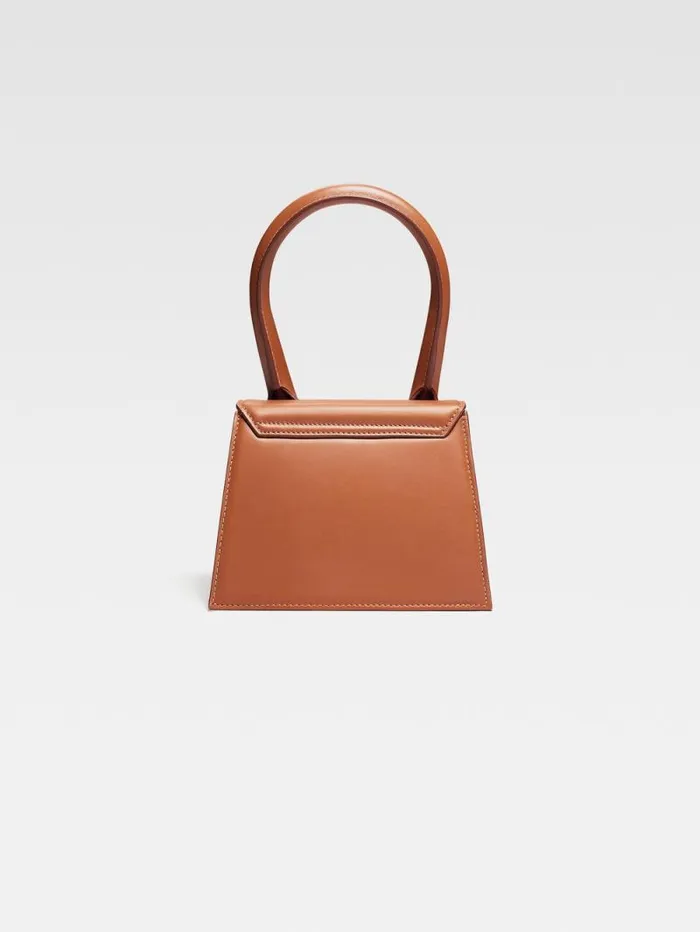 JACQUEMUS The Medium Chiquito Light Brown Women Crossbody and Handbags JACQUEMUS The Medium Chiquito Light Brown Women Crossbody and Handbags