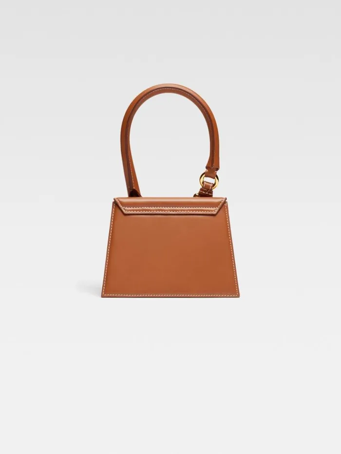 JACQUEMUS The Medium Chiquito With Buckle Light Brown Women Crossbody and Handbags JACQUEMUS The Medium Chiquito With Buckle Light Brown Women Crossbody and Handbags