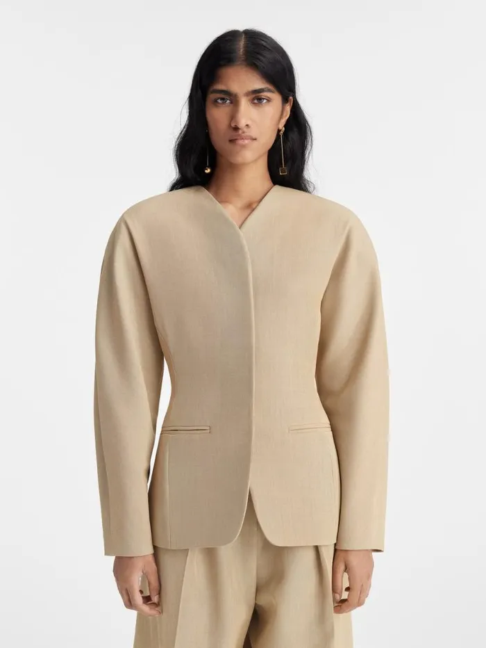 JACQUEMUS The Ovalo Jacket Beige Women Coats and Jackets JACQUEMUS The Ovalo Jacket Beige Women Coats and Jackets