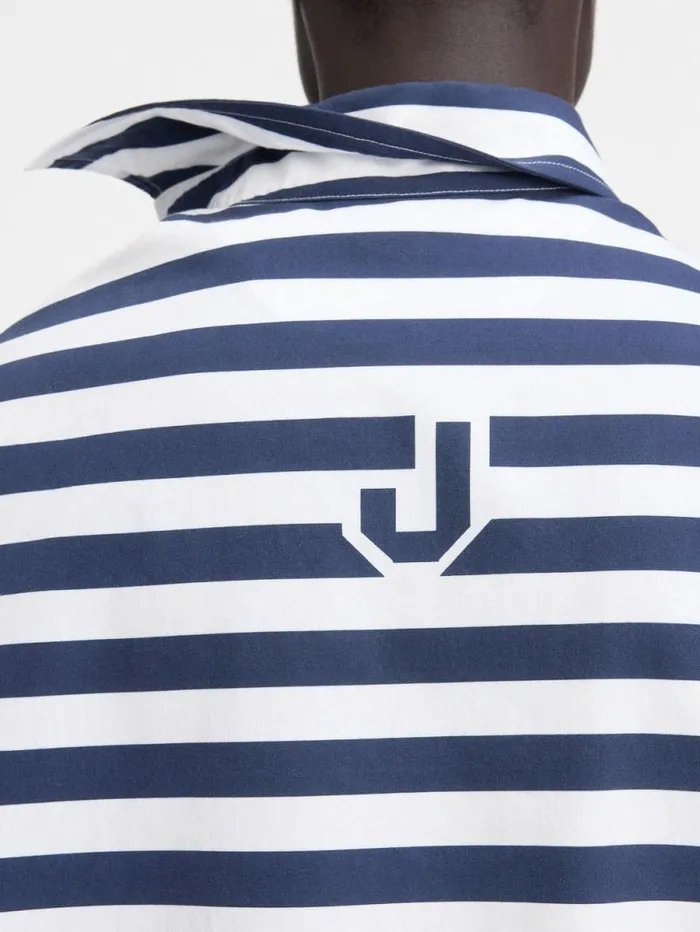 JACQUEMUS The Pablo Shortsleeve Shirt Print White and Blue Stripes Men Shirts JACQUEMUS The Pablo Shortsleeve Shirt Print White and Blue Stripes Men Shirts