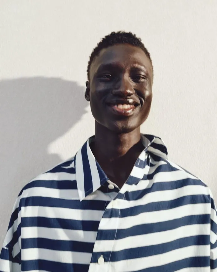 JACQUEMUS The Pablo Shortsleeve Shirt Print White and Blue Stripes Men Shirts JACQUEMUS The Pablo Shortsleeve Shirt Print White and Blue Stripes Men Shirts