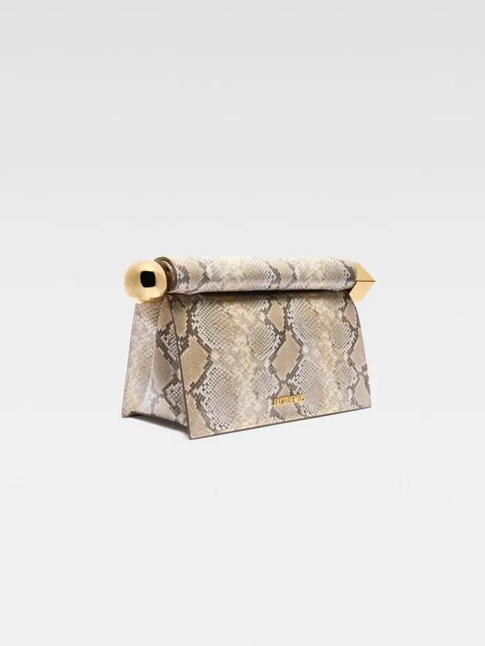 JACQUEMUS The Rond Carr Clutch Beige Women Crossbody and Handbags JACQUEMUS The Rond Carr Clutch Beige Women Crossbody and Handbags