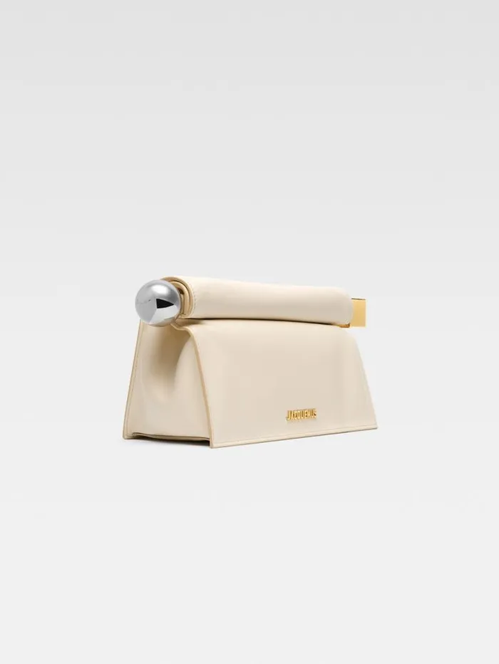 JACQUEMUS The Rond Carr Clutch Light Ivory Women Crossbody and Handbags JACQUEMUS The Rond Carr Clutch Light Ivory Women Crossbody and Handbags