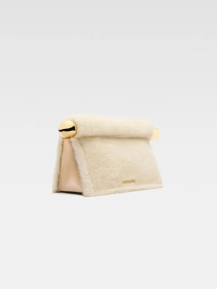 JACQUEMUS The Rond Carr Clutch Offwhite Women Crossbody and Handbags JACQUEMUS The Rond Carr Clutch Offwhite Women Crossbody and Handbags
