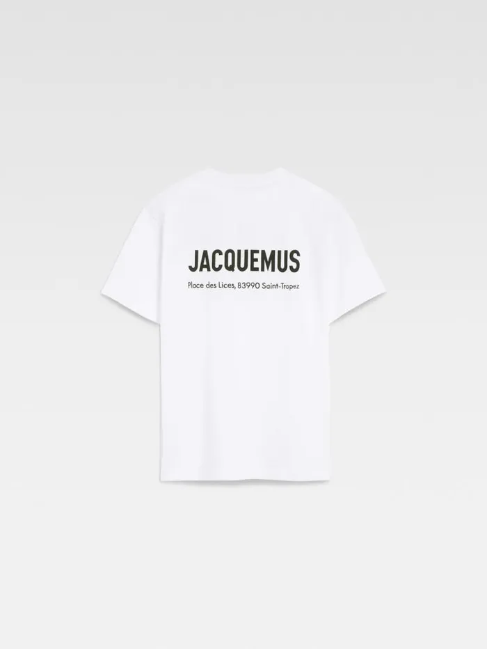 JACQUEMUS The Saint Tropez Place Des Lices Address Tshirt Saint Tropez Lices WomenMen Tshirts JACQUEMUS The Saint Tropez Place Des Lices Address Tshirt Saint Tropez Lices WomenMen Tshirts