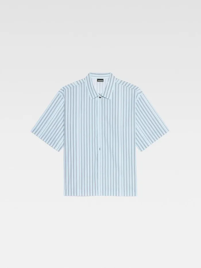 JACQUEMUS The Shortsleeve Shirt Print Blue Stripes Men Shirts JACQUEMUS The Shortsleeve Shirt Print Blue Stripes Men Shirts
