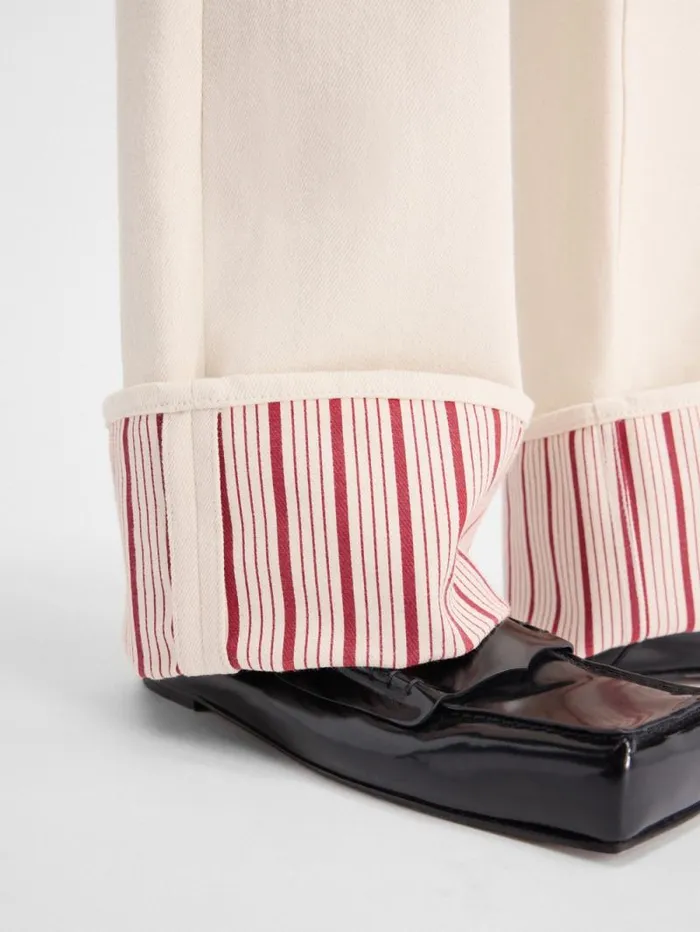 JACQUEMUS The Wide DeNmes Denim Pants Offwhite Red Stripes Men Denim JACQUEMUS The Wide DeNmes Denim Pants Offwhite Red Stripes Men Denim