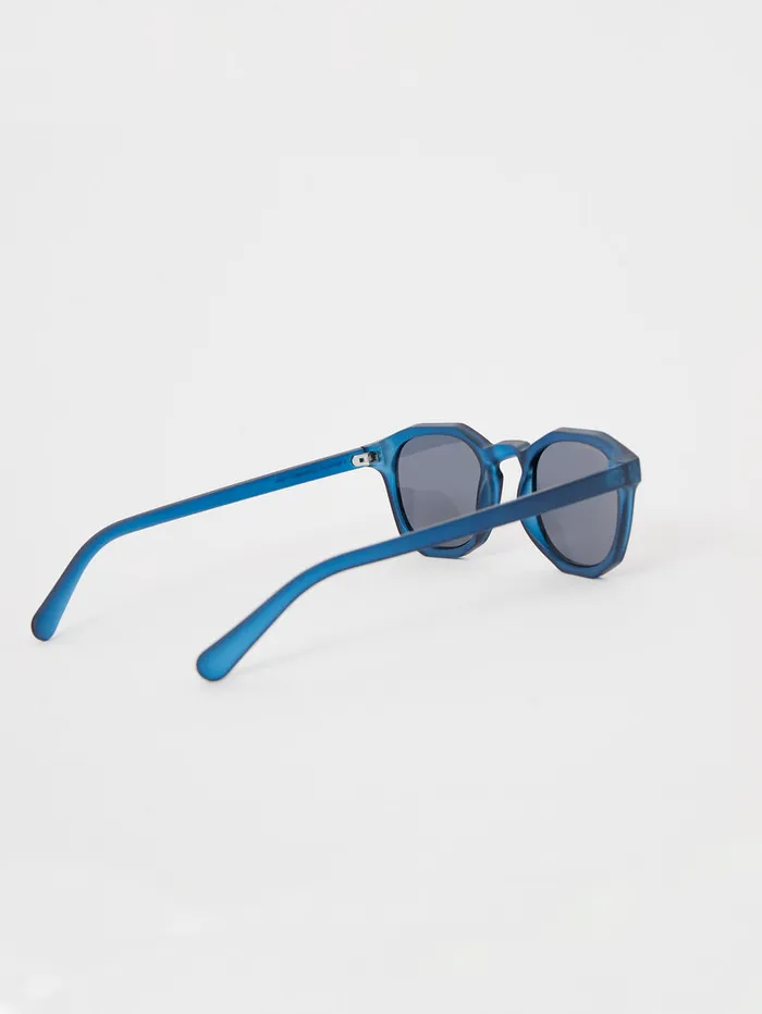 Man Sunglasses French Connection Faceted Preppy Sunglasses Seamoss Man Sunglasses French Connection Faceted Preppy Sunglasses Seamoss