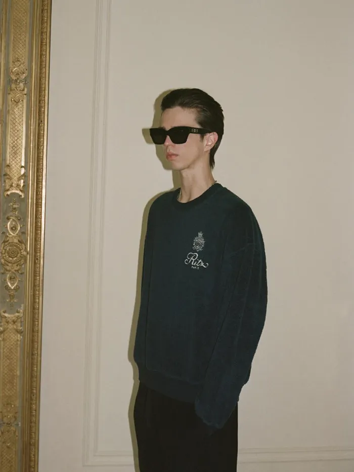 Men Sweaters and Hoodies FRAME Ritz Unisex Late Check Out Crewneck 8212 Black Men Sweaters and Hoodies FRAME Ritz Unisex Late Check Out Crewneck 8212 Black
