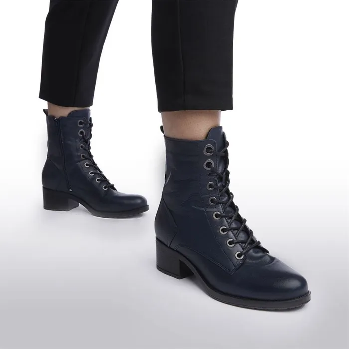 MidCalf Boots Women Moda In Pelle Bezzie Navy Leather