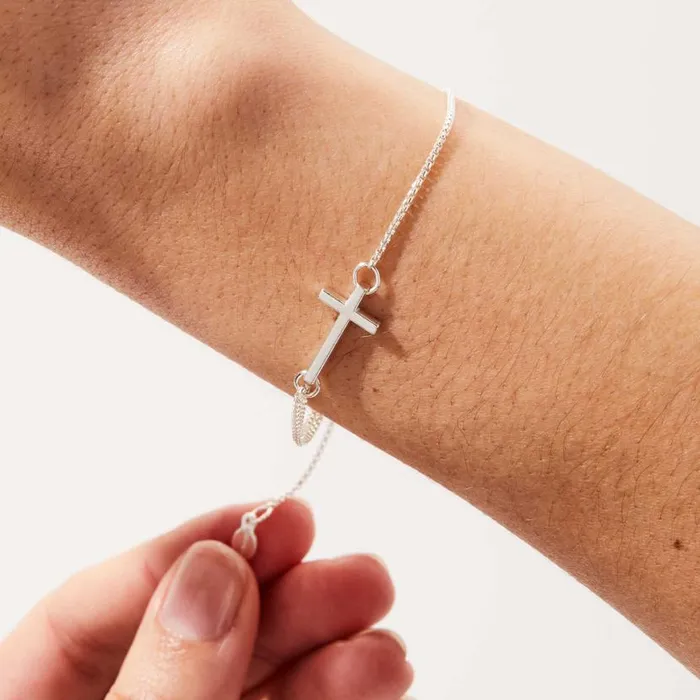 Pull Chain Cross Bracelet 14kt Gold Over Sterling Silver Women Alex And Ani Fine Jewelry Pull Chain Cross Bracelet 14kt Gold Over Sterling Silver Women Alex And Ani Fine Jewelry