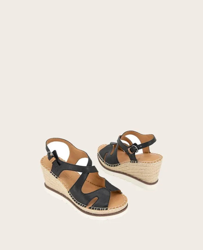 Sandals and Wedges Women Kenneth Cole GENTLE SOULS Elise Espadrille Wedge Black