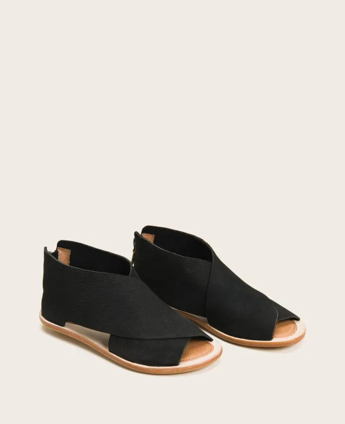 Sandals and Wedges Women Kenneth Cole GENTLE SOULS Urban Cross Sandal Black