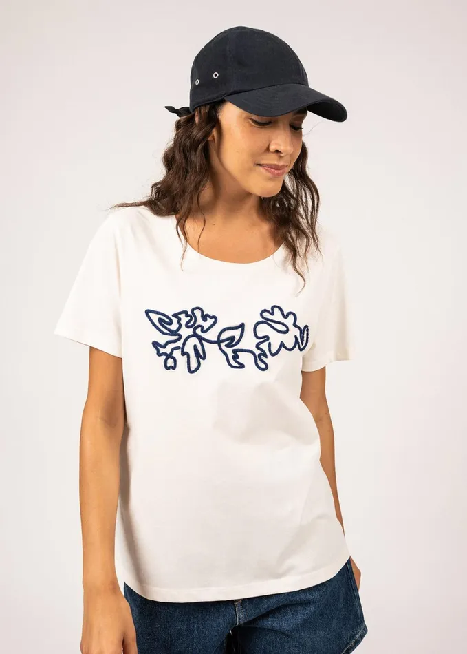 Sandy Tee With Embossed Flower Embroidery 100 Cotton Ivoryindigo Women Saint James TShirts and Tops