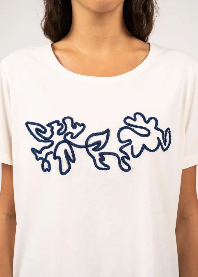 Sandy Tee With Embossed Flower Embroidery 100 Cotton Ivoryindigo Women Saint James TShirts and Tops