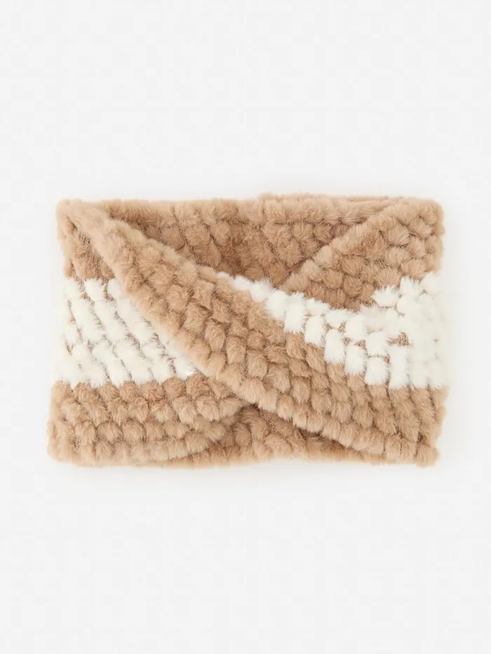 Scarves Women JMcLaughlin Bormio Faux Fur Neckwarmer Light Cameloff White Scarves Women JMcLaughlin Bormio Faux Fur Neckwarmer Light Cameloff White