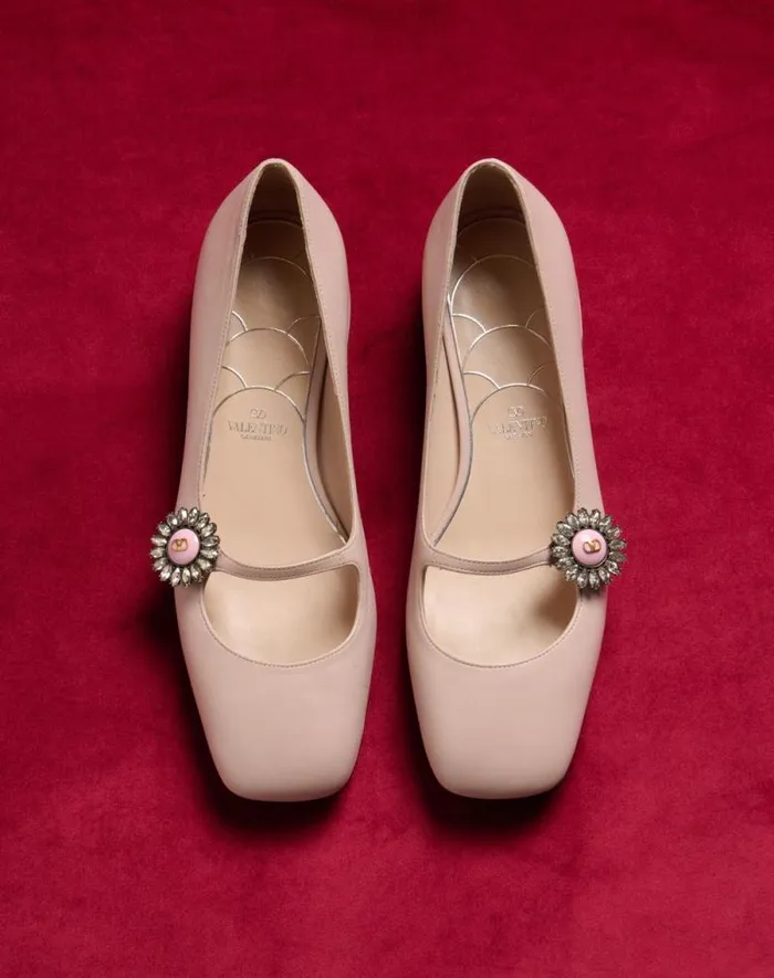 Valentino Ballerinas Woman Maryjane Preshoes Ballerina In Kidskin With Jewel Button 20mm For Woman In Water Rosecrystalpink Water Rosecrystalpink Valentino Ballerinas Woman Maryjane Preshoes Ballerina In Kidskin With Jewel Button 20mm For Woman In Water Rosecrystalpink Water Rosecrystalpink