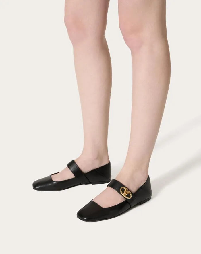 Valentino Ballerinas Woman Vlogo Locker Maryjane Ballerina In Calfskin For Woman In Ivory Ivory Valentino Ballerinas Woman Vlogo Locker Maryjane Ballerina In Calfskin For Woman In Ivory Ivory