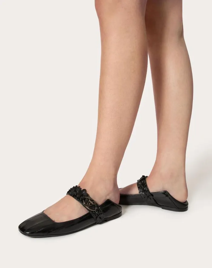 Valentino Ballerinas Woman Vlogo Locker Maryjane Ballerina In Eel With Flower Application For Woman In Black Black