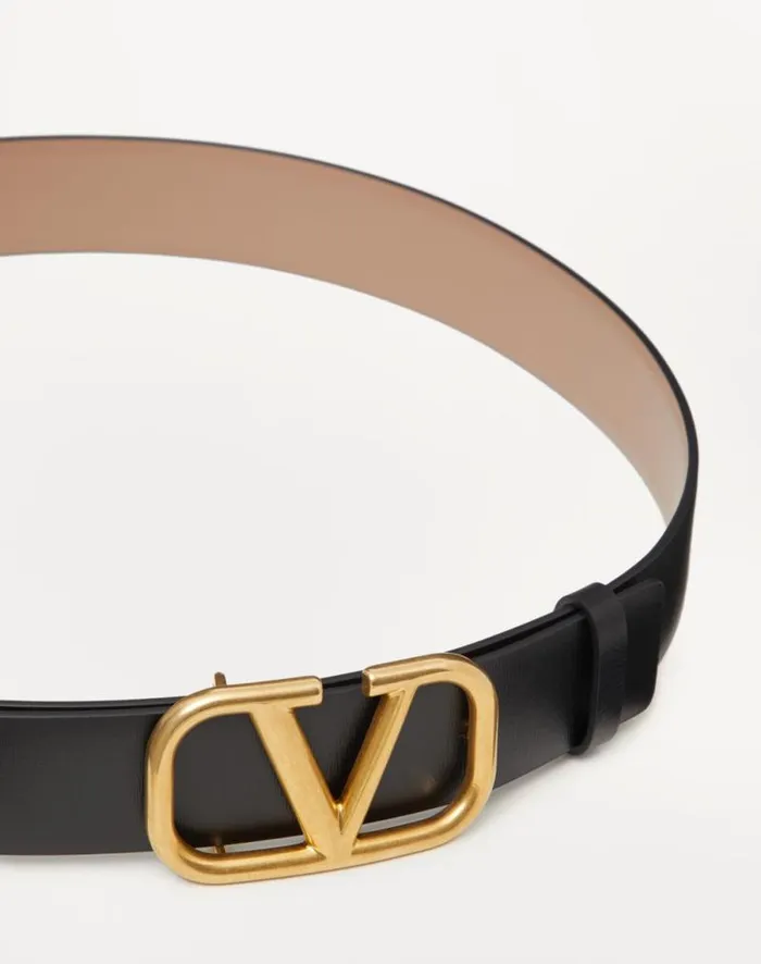 Valentino Belts Woman Reversible Vlogo Signature Belt In Glossy Calfskin 30 Mm For Woman In Smokey Beigeblack Smokey Beigeblack Valentino Belts Woman Reversible Vlogo Signature Belt In Glossy Calfskin 30 Mm For Woman In Smokey Beigeblack Smokey Beigeblack