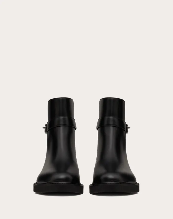 Valentino Boots Man Vlogo Locker Calfskin Ankle Boot For Man In Black Black Valentino Boots Man Vlogo Locker Calfskin Ankle Boot For Man In Black Black