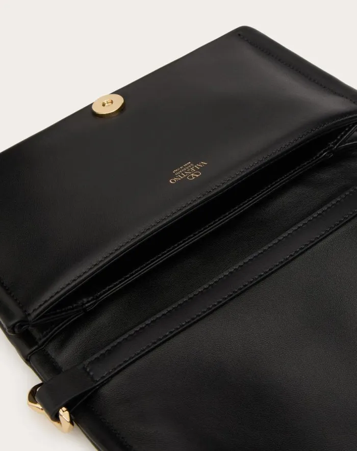 Valentino Clutches Woman Vlogo Chain Clutch Bag In Nappa Leather With Chain For Woman In Porcelain Blue Porcelain Blue Valentino Clutches Woman Vlogo Chain Clutch Bag In Nappa Leather With Chain For Woman In Porcelain Blue Porcelain Blue