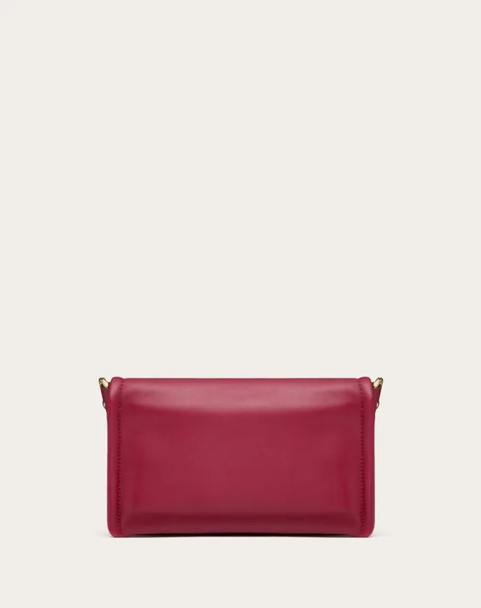 Valentino Clutches Woman Vlogo Chain Clutch Bag In Nappa Leather With Chain For Woman In Porcelain Blue Porcelain Blue Valentino Clutches Woman Vlogo Chain Clutch Bag In Nappa Leather With Chain For Woman In Porcelain Blue Porcelain Blue