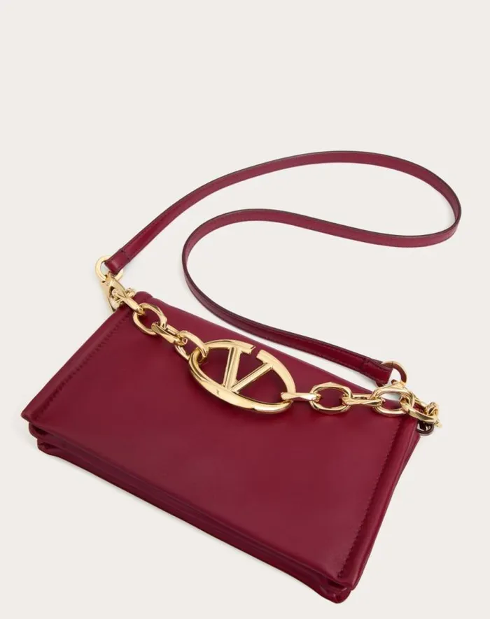 Valentino Clutches Woman Vlogo Chain Clutch Bag In Nappa Leather With Chain For Woman In Porcelain Blue Porcelain Blue Valentino Clutches Woman Vlogo Chain Clutch Bag In Nappa Leather With Chain For Woman In Porcelain Blue Porcelain Blue