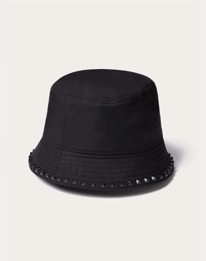 Valentino Hats And Gloves Man Rockstud Cotton Bucket Hat With Stud Appliqu For Man In Navy Navy Valentino Hats And Gloves Man Rockstud Cotton Bucket Hat With Stud Appliqu For Man In Navy Navy